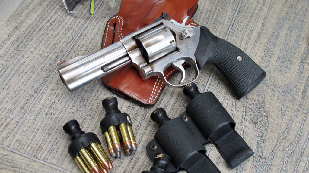 Competition Handgun double action revolver